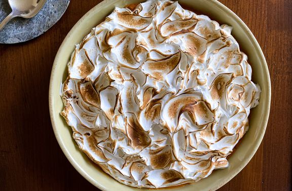 Mashed Sweet Potatoes with Fluffy Meringue Topping