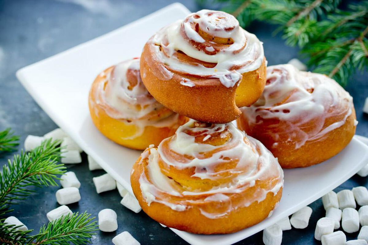 Cinnamon Swirl Rolls-1