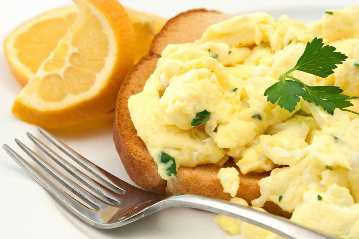 Fluffy Scrambled Eggs-1