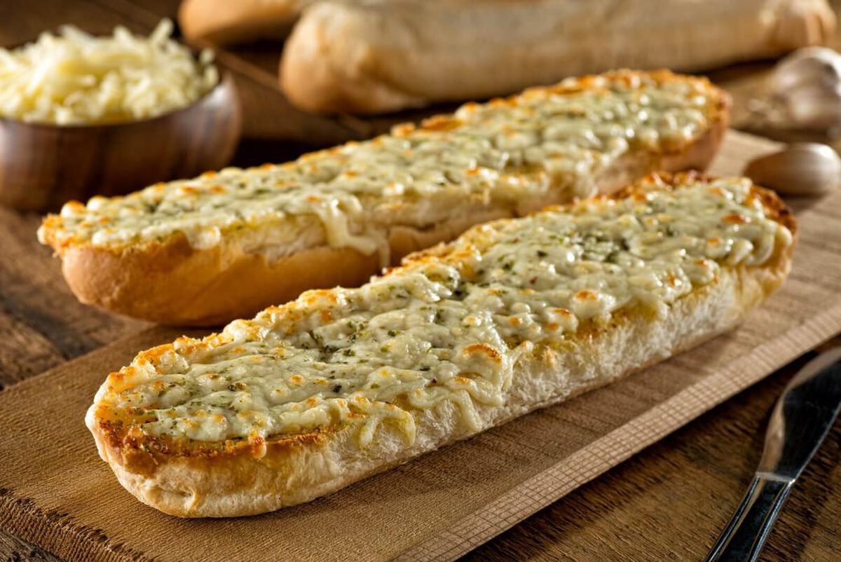 Classic Garlic Bread-1