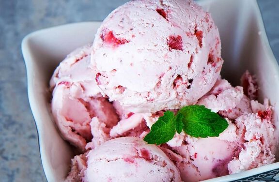 Cherry-Vanilla Frozen Yogurt
