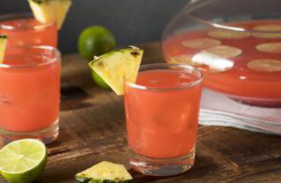 Strawberry Kiwi Rum Punch