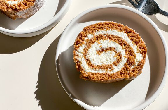 Pumpkin-White Chocolate Cake Roll