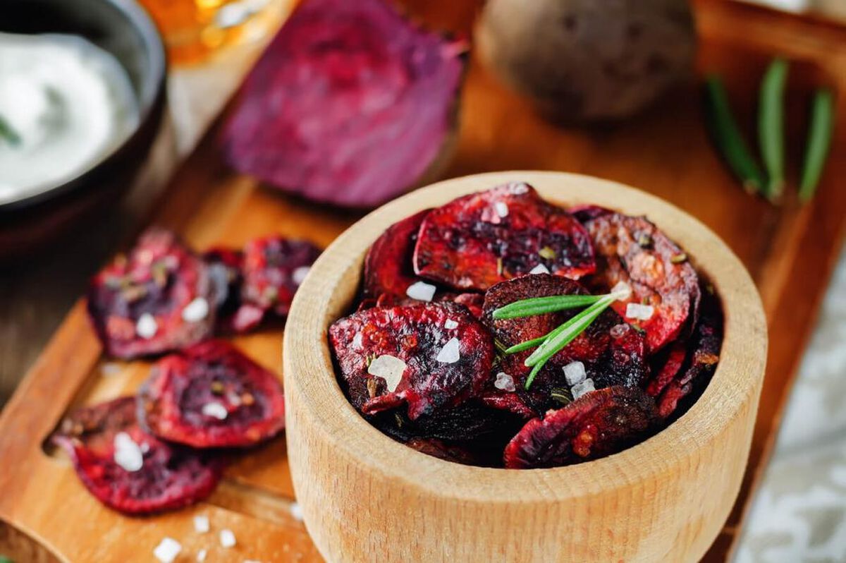 Beet Chips with Fresh Dill-1