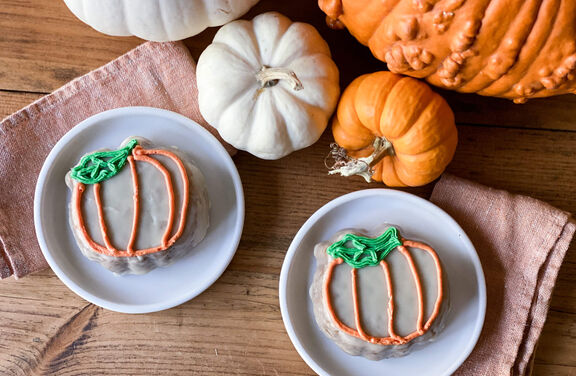 Pumpkin Cakes with Maple Glaze