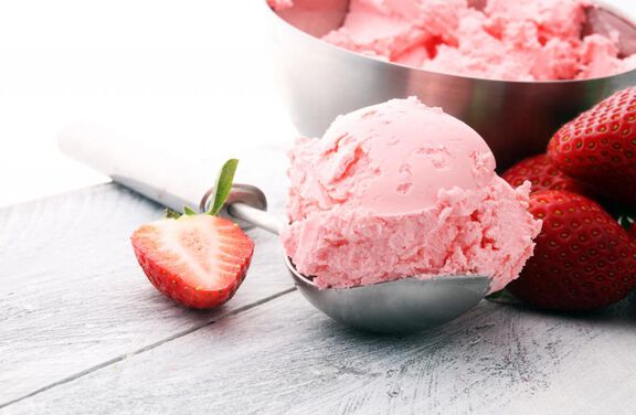 Fresh Strawberry Ice Cream - 5 cups