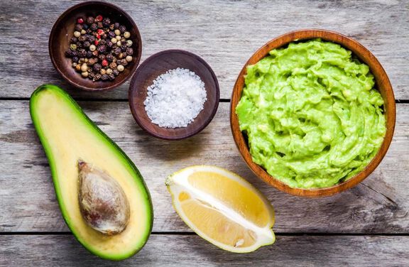 Easy Creamy Guacamole