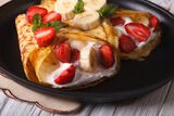 Cr&ecirc;pes with Yogurt Cream and Fresh Fruit-1
