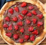 Chocolate Hazelnut Pizza with Strawberries-1