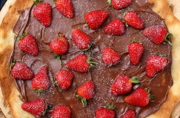 Chocolate Hazelnut Pizza with Strawberries