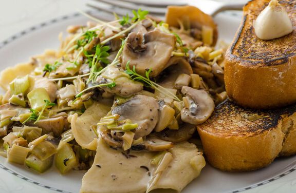 Chicken and Mushrooms with Tarragon Cream Sauce
