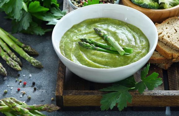 Spring Asparagus Leek Soup