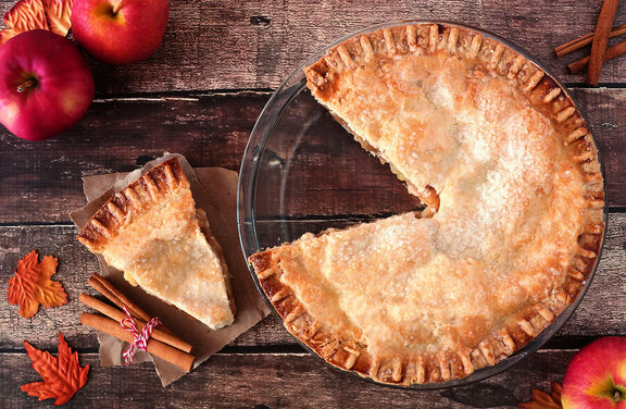 Deep Dish Pear and Apple Pie