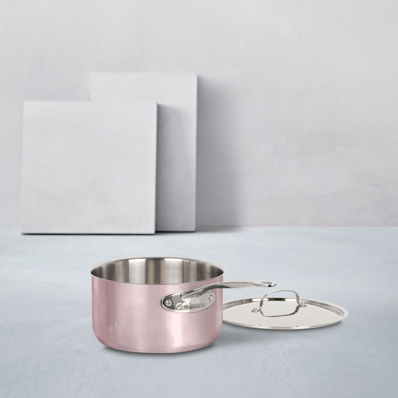 Casserole de 3,5 pintes (3,3 L) avec couvercle - rose r&eacute;tro