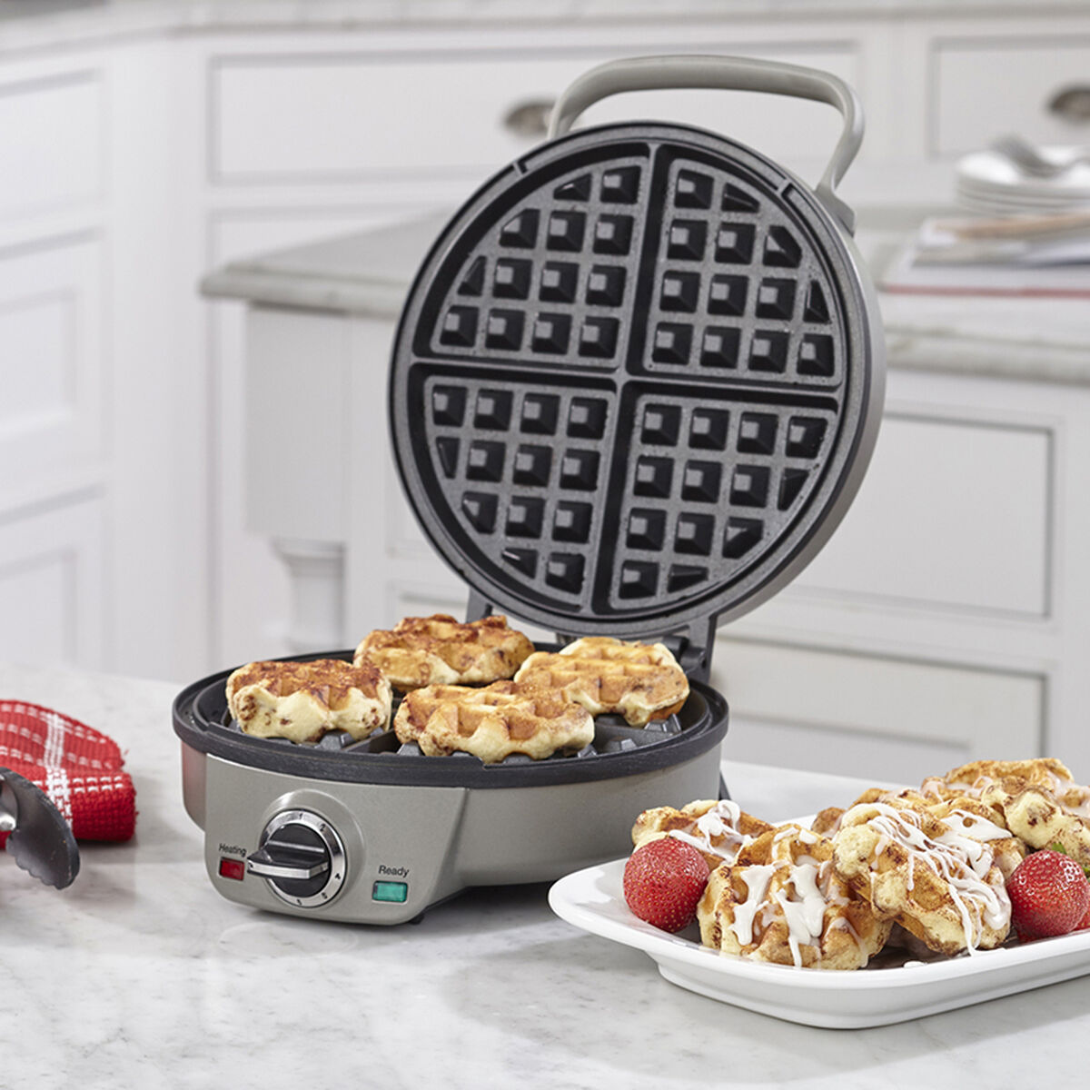4-Slice Belgian Waffle Maker