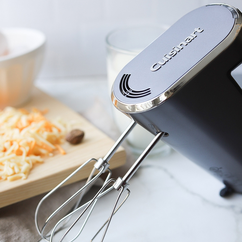 Cuisinart EvolutionX 5-Speed Cordless Hand Mixer 